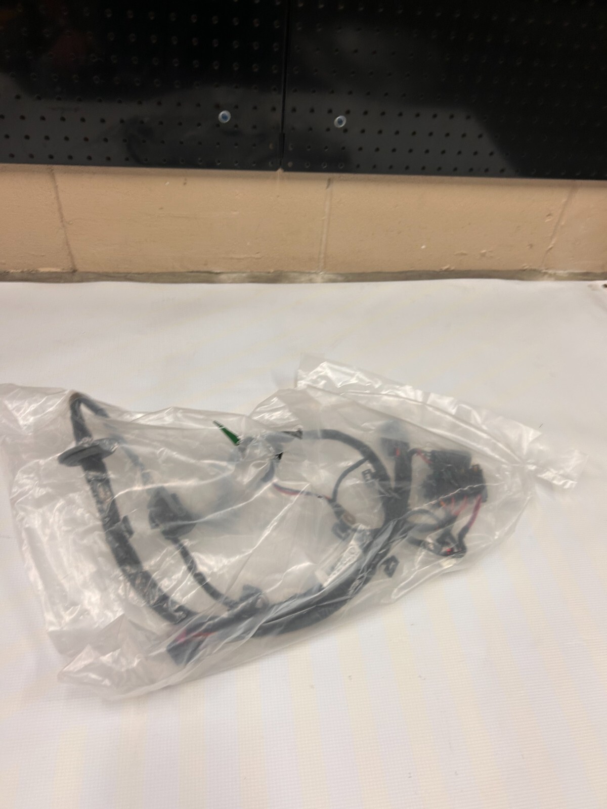 708110 Aston Martin DBX Tow Elct Kit (2021-current)