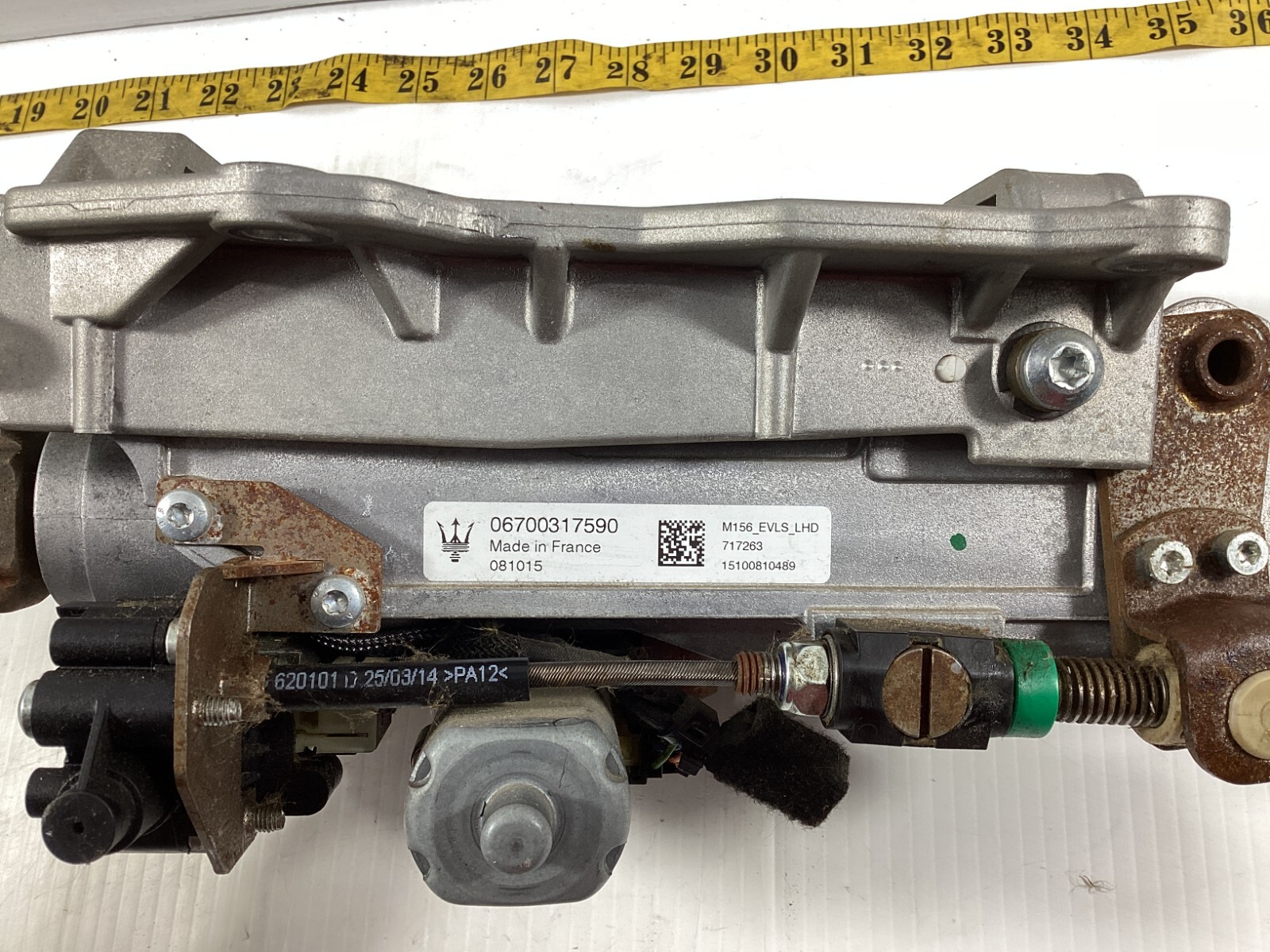 2014 - 2017 Maserati Ghibli  Column Wheel Floor Shift Shaft 06700317590 OEM .