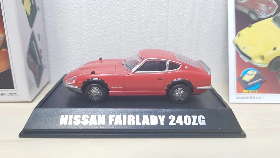 Coche modelo rojo Takara Tomy DATSUN NISSAN FAIRLADY Z 240ZG 1/64 Foto 2 de 4