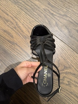 CHANEL Black Patent Leather Pearl-Heel Sandals – Latest  display picture 1