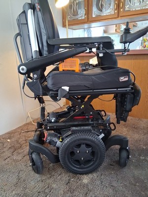 Quickie Q300 Mini Power Wheelchair R-Net Joystick Wheel Locks Legrest CE Mark