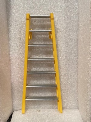 Wrestling 7'' Replacement Action Figure Size Yellow Ladder Prop Pre-Owned nnn1