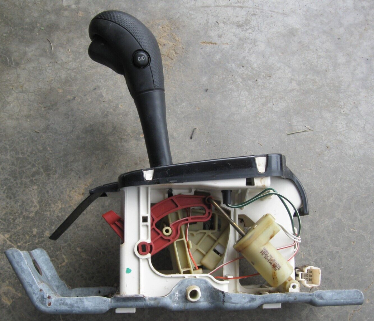 2002 2003 2004 Jeep Liberty Automatic Transmission Shifter 