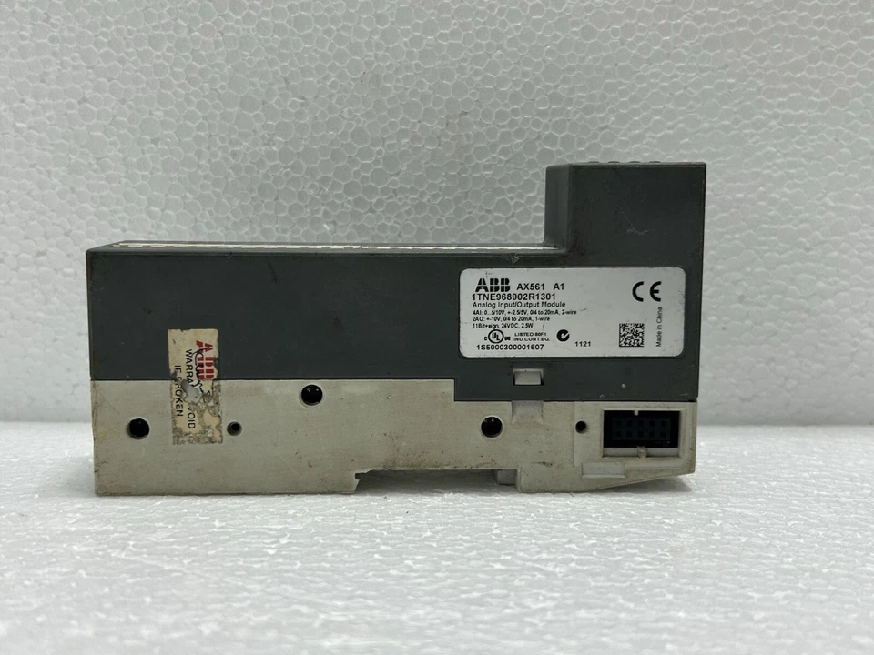 ABB 1TNE968902R1301 AX561 I/O MODULE ANALOG 4 INPIT I. 2 OUTPUT I.1- WIRE - Image 3 of 4