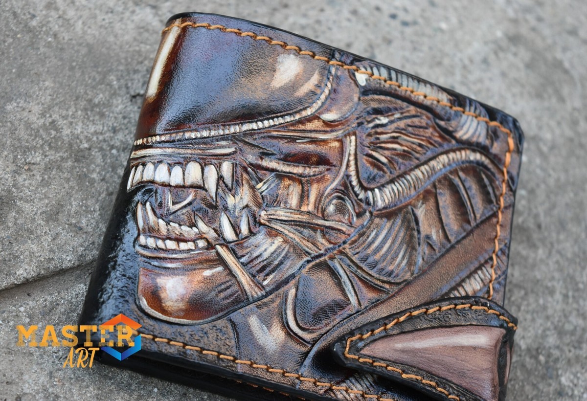 Alien Predator Xenomorph Leather Carved Wallet,Hand-carved
