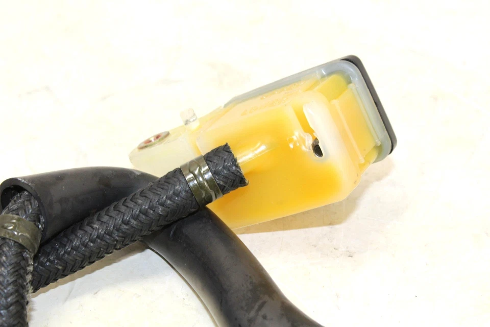 Honda Cbr600rr 2003 botella de depósito de líquido maestro de frenos trasero Foto 4 de 4