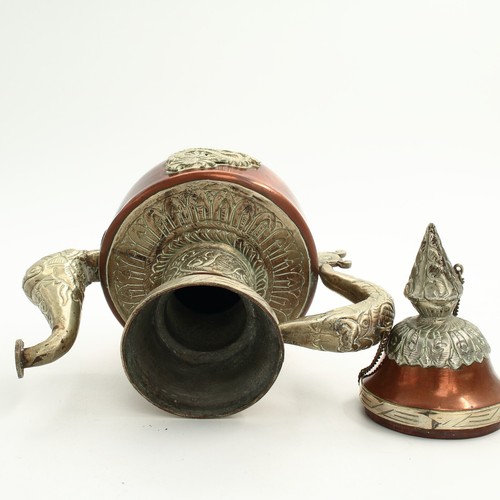 Tibetan Teapot in Copper and White Metal with Dragon Motifs - Picture 9 of 24