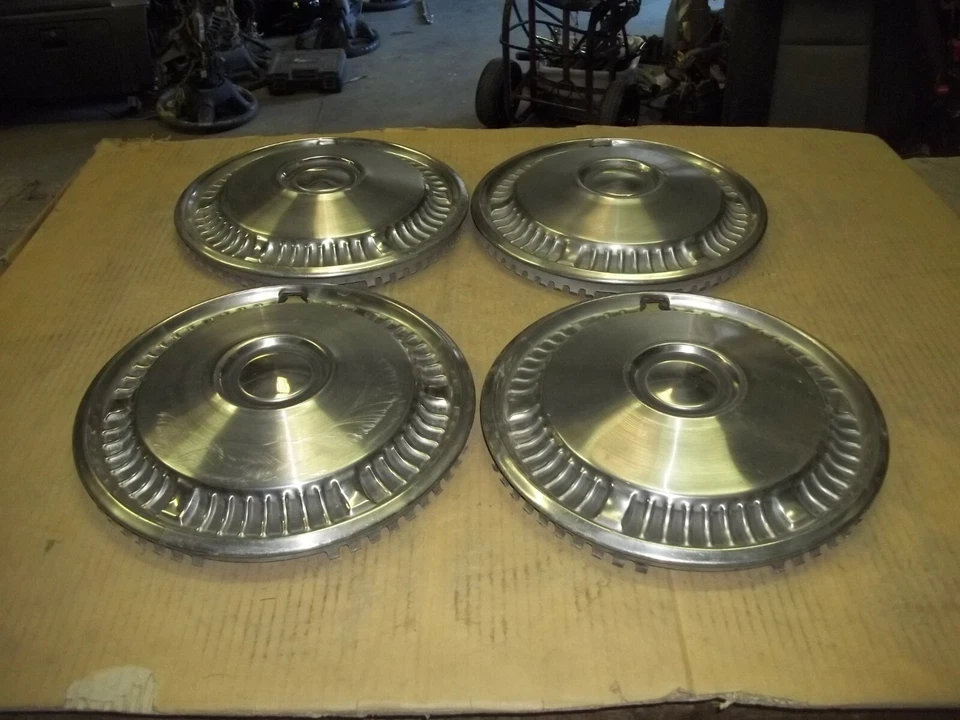 1976 76 1977 77 Mazda 808 колпак колеса колпак ступицы 13» OEM Б/У 56500 КОМПЛЕКТ - Изображение 2 из 4