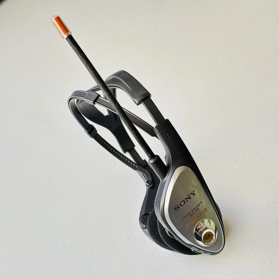 Sony SRF-H4 Mega Bass FM/AM Auriculares Radio - Nuevas Almohadillas de Espuma - Probado Foto 2 de 4