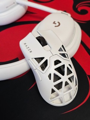 Razer Viper Mini Signature Edition SE Wireless Gaming Mouse-White