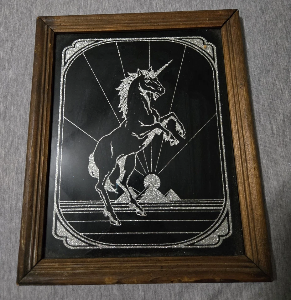 Cuadro brillante pirámide unicornio barbudo vintage Foto 2 de 4