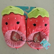 Kids Size 9-10 Scarlet Squishmallow Slippers NWT Scarlet Red Strawberry 9/10