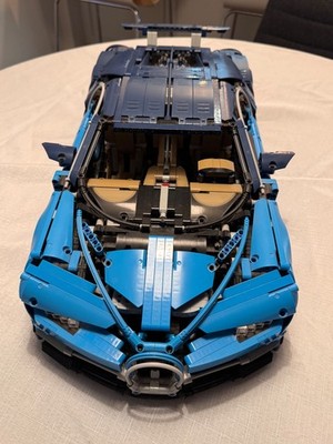 LEGO 42083 Technic Bugatti Chiron - Complete With Box And Instructions