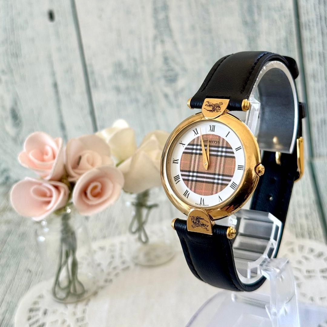 Burberrys Knight Watch Burberrys Check Pattern 1000 Gold Dial