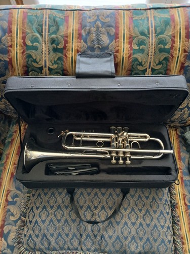 Very Nice Bach Stradivarius Model 37 Trumpet with Case