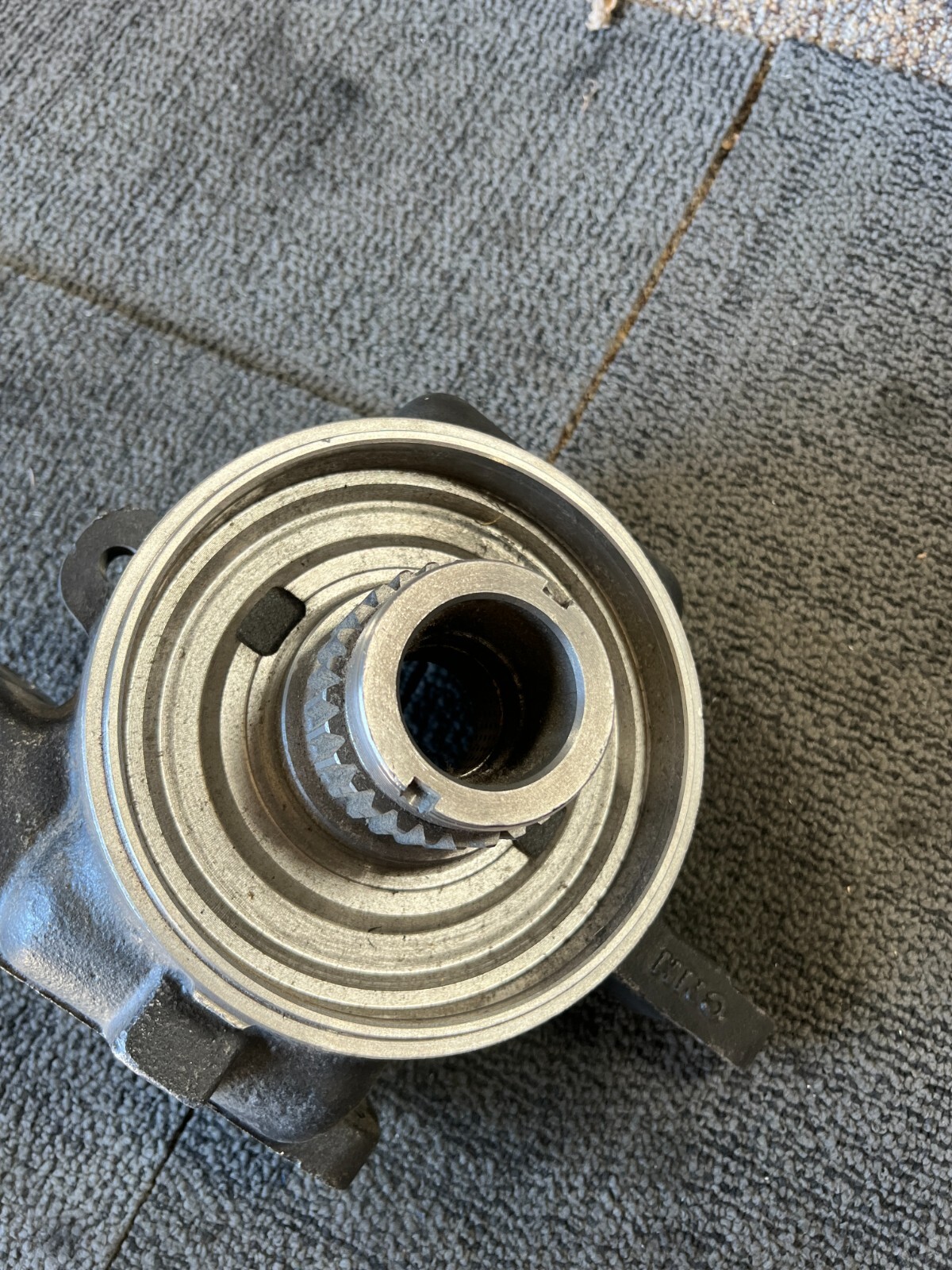 CNH 84196944 21102 KNUCKLE CROSSOVER LH CASE | eBay 