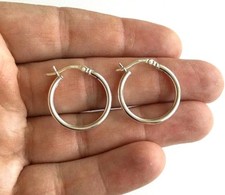 Italian .925 Sterling Silver 2x22mm Polished Hoop Earrings / Aretes de plata 925