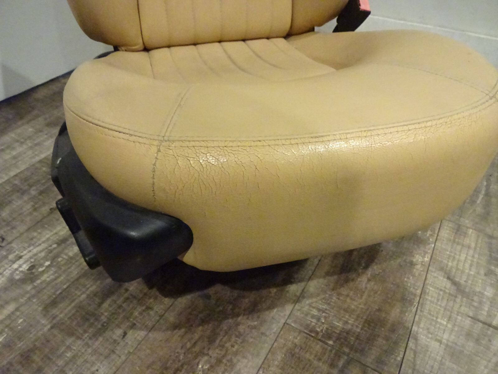 Maserati 4200 Spyder - RH Passenger Side Front Power Seat - Heated Seat Complete