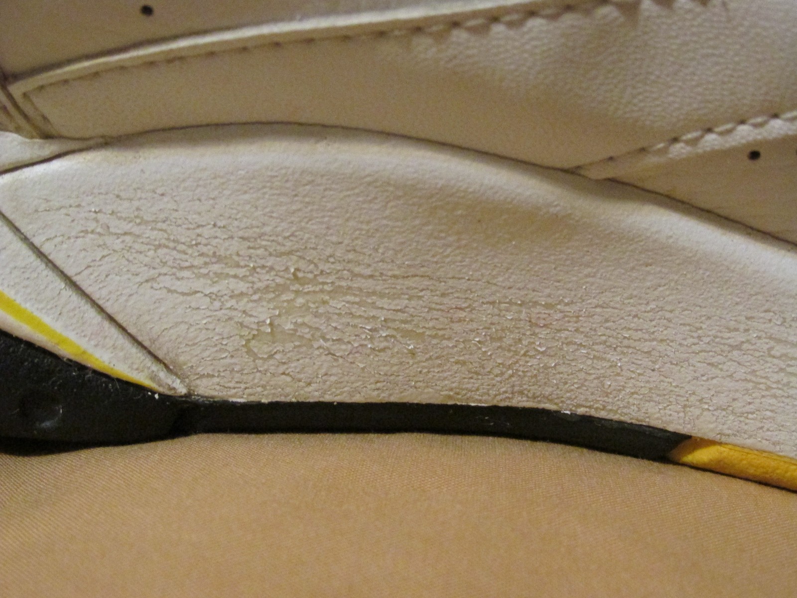 2006 Vintage Nike Air Jordan VII 7 Retro Maize 304774-172 White Yellow Black 6Y image 7