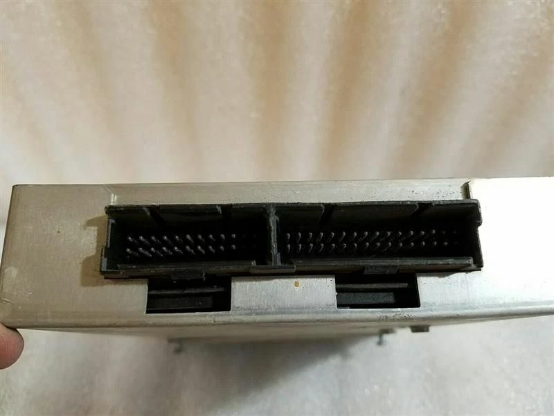 Módulo de computadora de motor ECM ECU 3,0 L compatible con Calais 13646 1987-1988 Foto 2 de 3