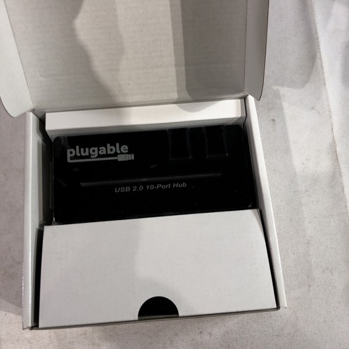 Plugable USB Hub, 10 Port - USB 2.0 with Two Flip-Up Ports - Picture 4 of 5