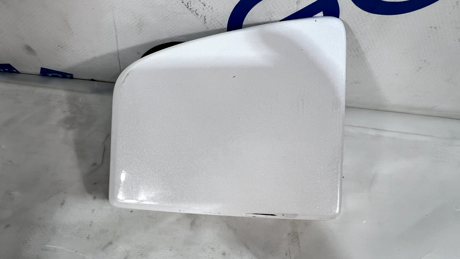 Aston Martin V8 Vantage Moulding Rear Bumper Left Hand 6G33-17C773-AC Genuine OE