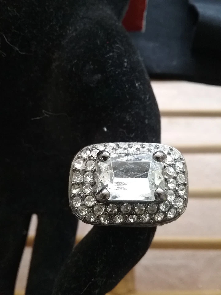 SIZE M WOMEN'S BLACK HIGH GEMSTONE DIVA RING BNOWT - image 4 of 4