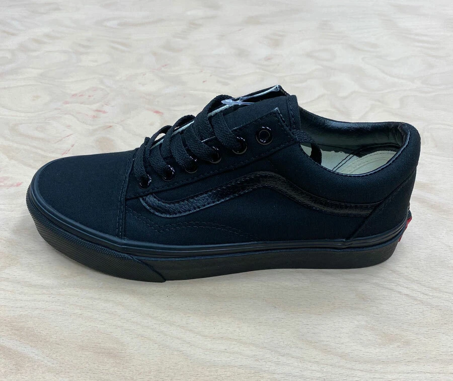Sepatu old on sale skool