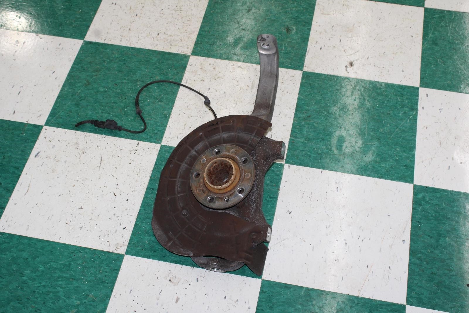 14-20 Ghibli 3.0L RWD LH Driver Left LF Front Spindle Bearing Hub Assy OEM OE OE