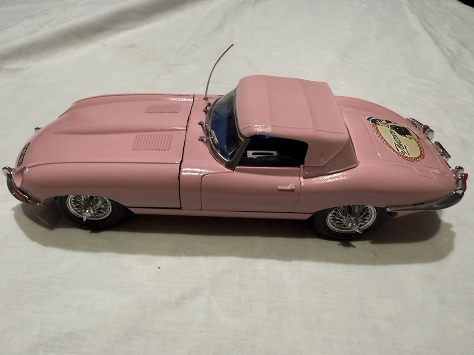 Jaguar XK.E Polistil 1:16 Modificata Ispirata All’auto Di Rita Pavone No Burago - Immagine 2 di 4