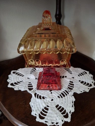 Vintage Jeanette Glass Wedding Box Amberina Square Pedestal Candy Dish 6"