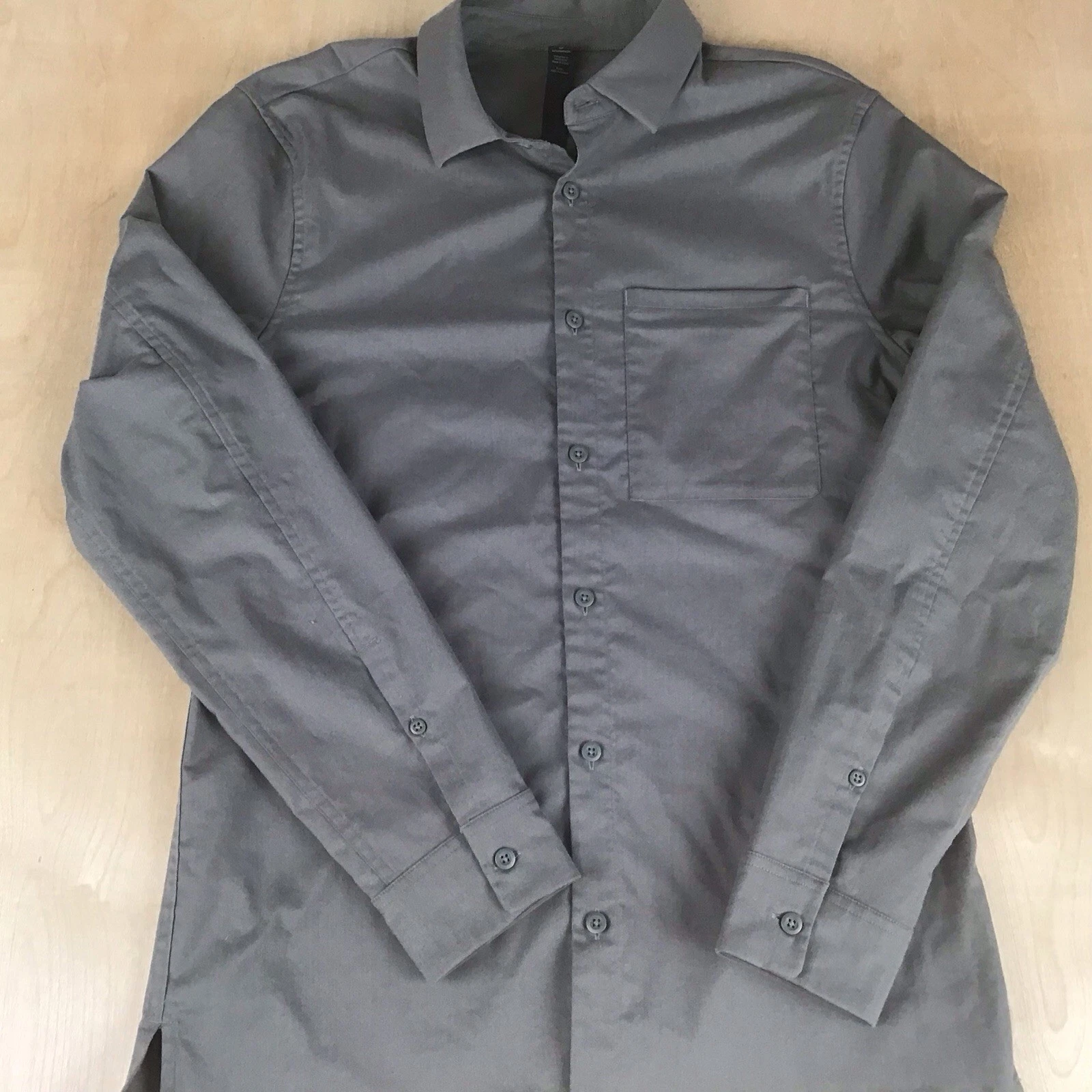 Lululemon Mens Small Button Up Long Sleeve Lightweight Casual Outdoor Shirt
