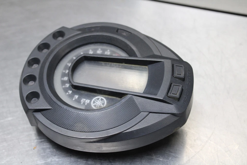 04-09 YAMAHA FZ6 SPEEDO TACH GAUGES DISPLAY CLUSTER SPEEDOMETER 4K 4,126 Miles - Image 3 of 4