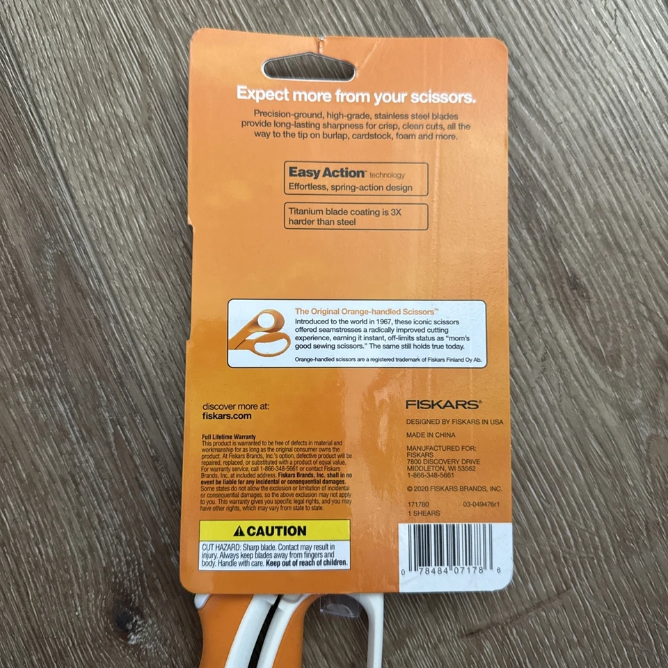 FISKARS Titanium Blade Coating (3X Harder than Steel) Easy Action Shears No. 8 - Image 3 of 3