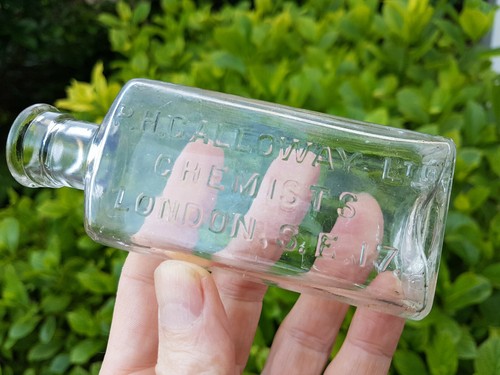 Vintage Antique P. H. Galloway Chemists Bottle London SE17 - Picture 2 of 7