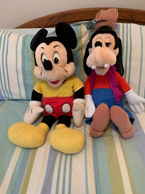 Worlds of Wonder Talking Mickey Mouse and Goofy with Books