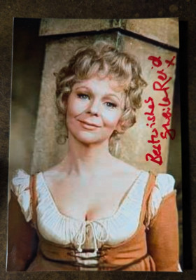 Sheila Reid Autographed Photo 4x6 TV Actor Signed star | eBay