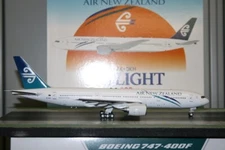 Inflight200 1:200 Air New Zealand Boeing 777-200 ZK-OKH (IF772NZ1122)
