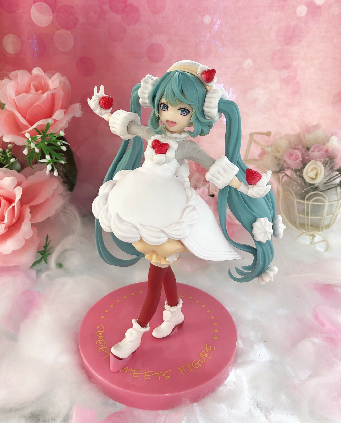 Купить Vocaloid Hatsune Miku Sweet Sweets Strawberry Short figure на