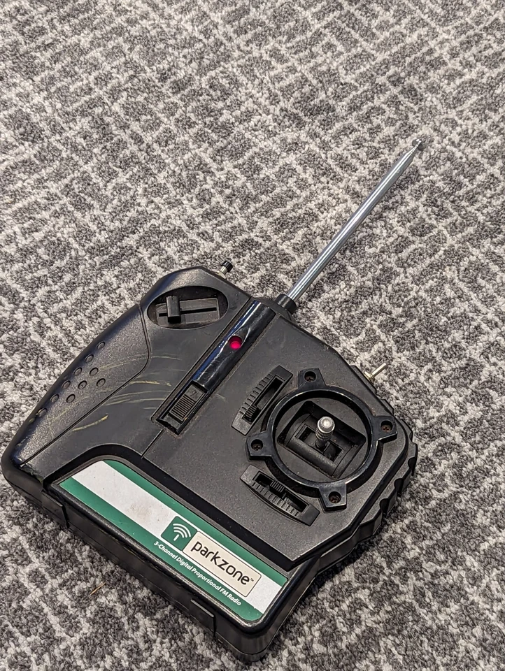 Parkzone transmitter 3 Channel Radio Transmitter CH4 FM2  for F-27b Stryker - Image 3 of 4