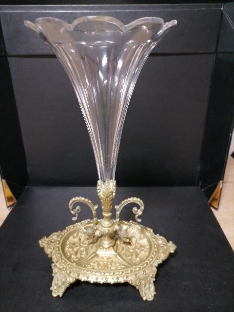 centre de table En Bronze Et Coupe En Cristal - Photo 2/4