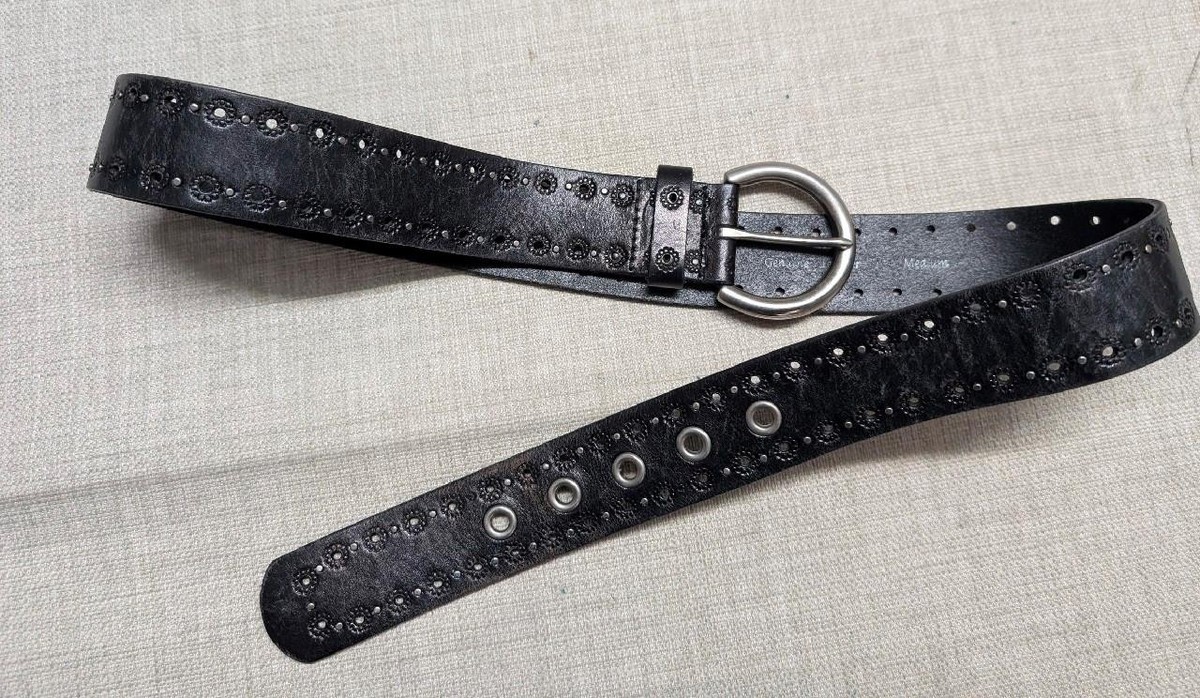vintage Y2K leather belt FOSSIL black 34 tooled STUDDED skate punk