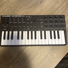 M-Audio Oxygen Pro Mini 32-key USB Midi Controller