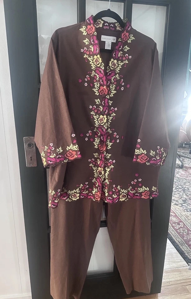 🩷Vintage Susan Graver- 2X Conjunto de Chaqueta y Pantalón Marrón Bordado 2 piezas Traje Nuevo Foto 2 de 4