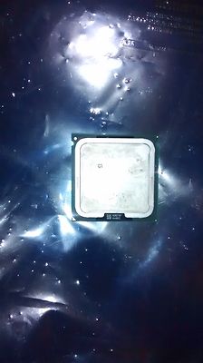 intel xeon 5130 mit angebrachten 771mod sticker und geprüft!! 