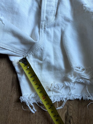 Free People Women's Off White Makai Ripped Cutoff Denim Shorts Size 29 - Picture 8 of 10