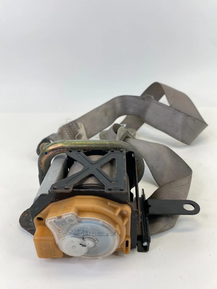 2003 2004 03 04 Suzuki XL-7 Front Right Passenger Side Seat Belt Retractor OEM Foto 4 de 4