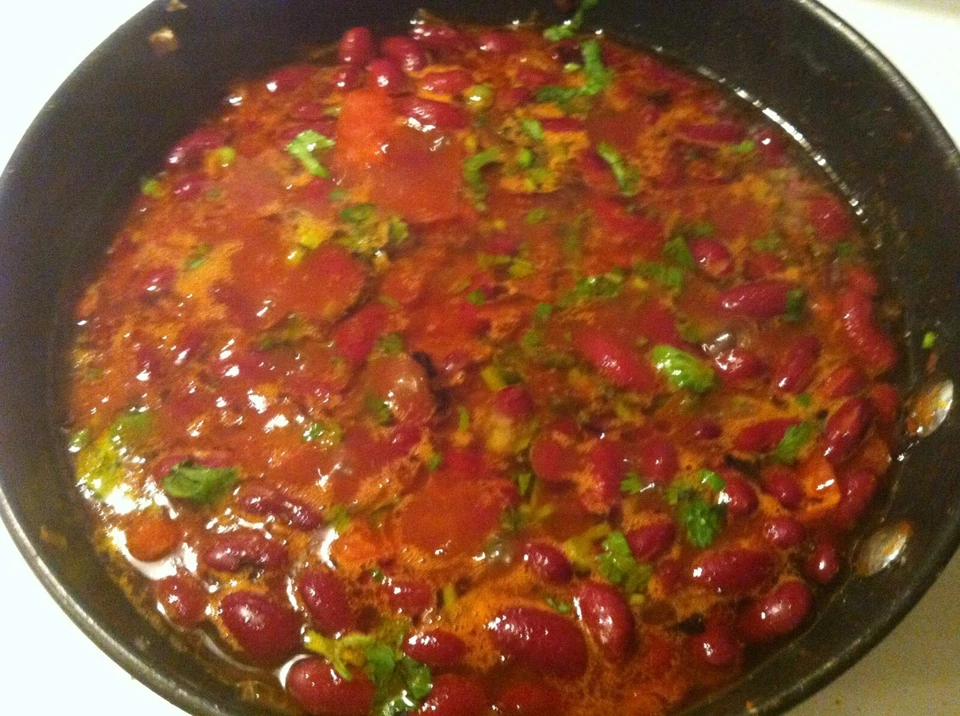 Frijoles rojos oscuros orgánicos certificados no transgénicos, veganos, crudos, a granel Foto 3 de 4