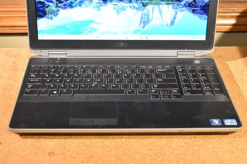 Dell Latitude E6530 Intel Core i7-3740QM 8GB RAM 256GB SSD Windows 11 Pro 1080p - Picture 5 of 17