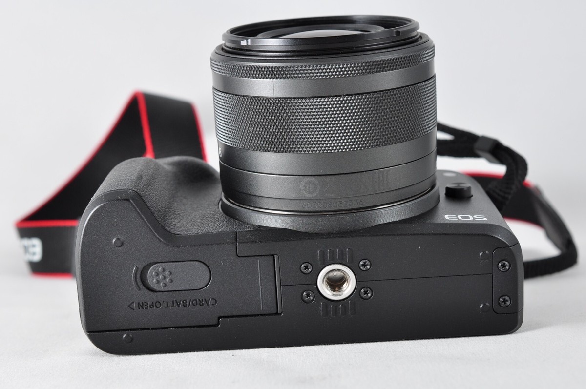 MINT]CANON EOS M50(Kiss M) Black w/EF-M 15-45mm IS STM LENS